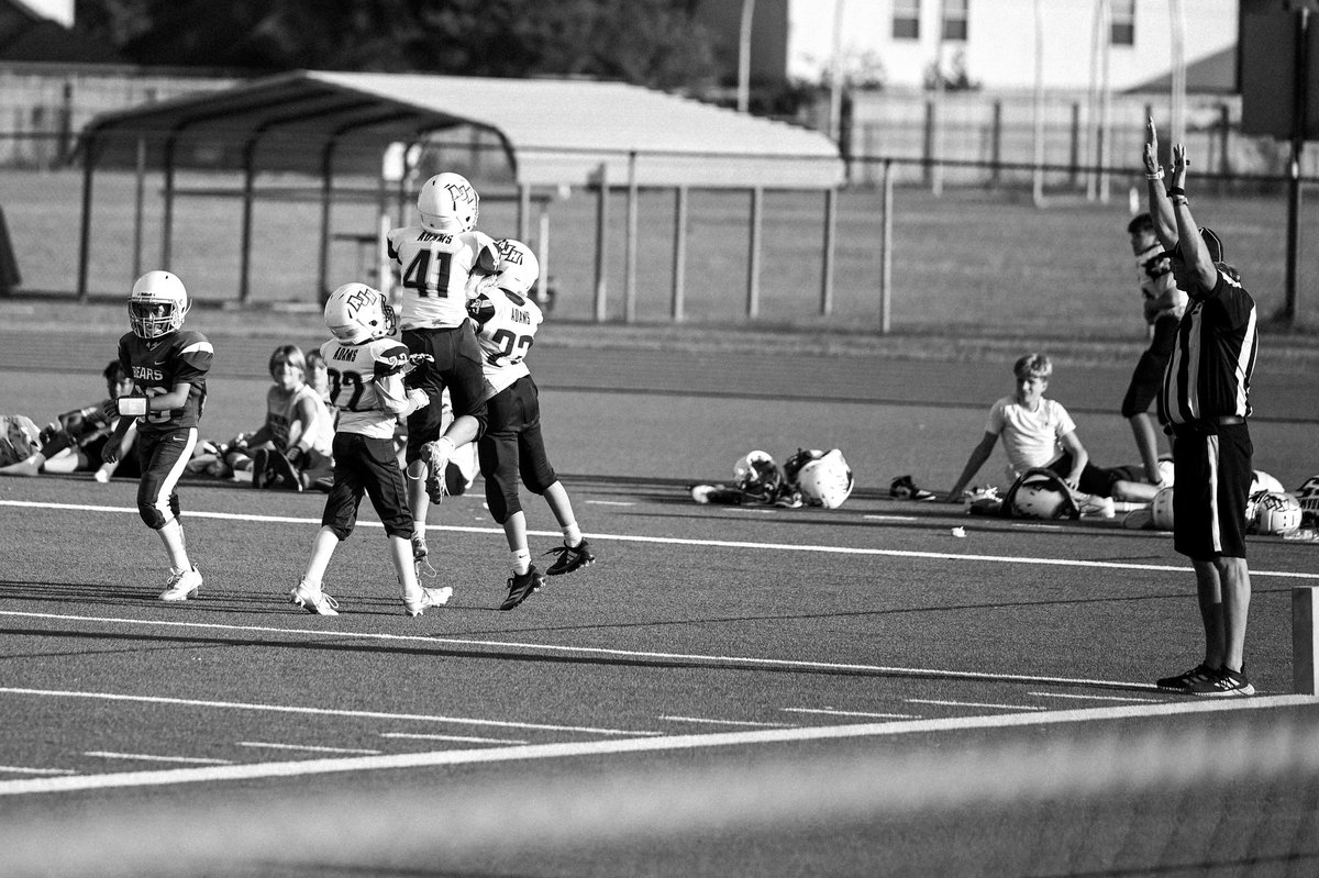 lochbackes's tweet photo. @AdamsAth_boys @AdamsVikings @JHSWarriors_FB @JordanHSAthlet1 Touchdown! 7c gold thank you coaches! https://t.co/6j5Ono0hrr