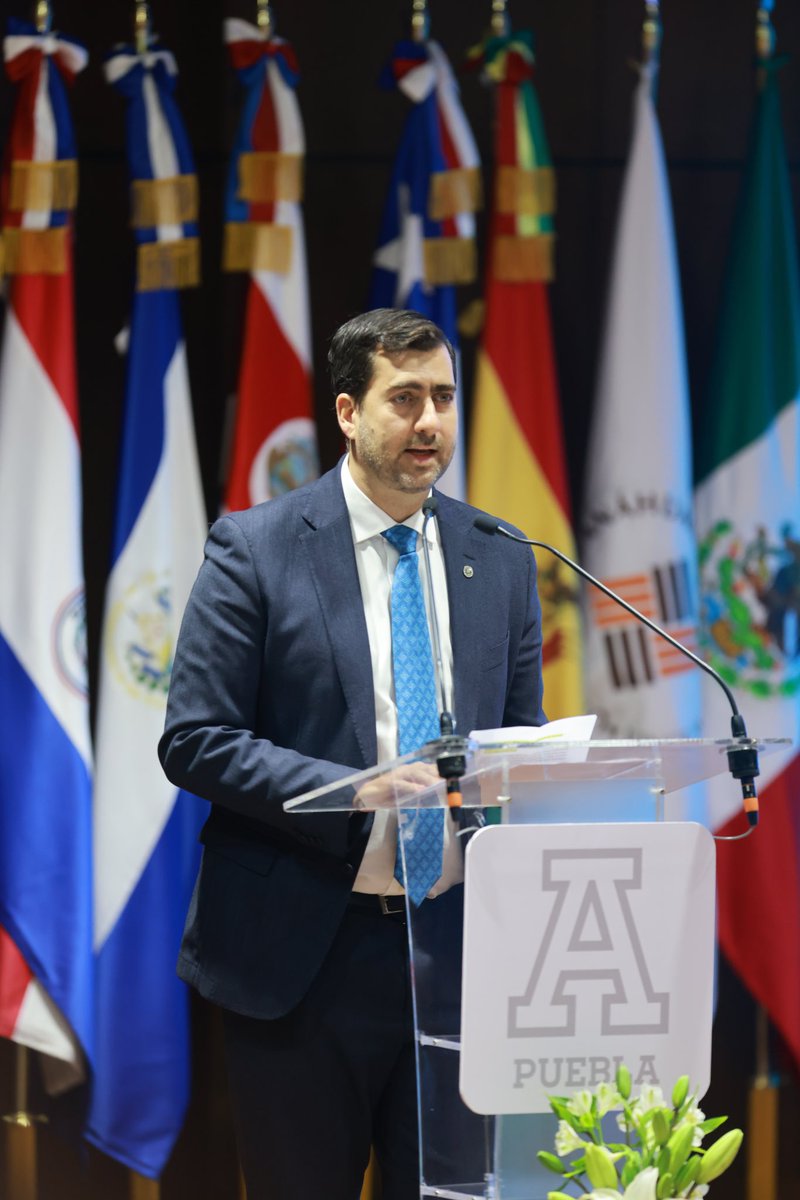 UAnahuacPuebla's tweet photo. Llevamos a cabo el Acto de Apertura del Encuentro Anual de #REALCUP en la #AnahuacPuebla. 

Contamos con la participación de destacados líderes como Rodolfo de Vicenzi, presidente de @RealcupALyC, @Jpmurra y el rector de nuestra universidad @RecAnahuacPue.

Iniciamos tres días de trabajo colaborativo en los que se abordarán los retos y oportunidades de la educación superior en América Latina.

🦁🇲🇽#PueblaREALCUP2024