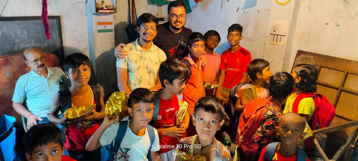 Tamal (@tamalcodes) on Twitter photo I have seen so many people do so many things with prize money - but this is the best β€οΈ
A huge shoutout to <a href="/swapnoneel123/">Swapnoneel π</a> & their team, they distributed notebooks, pencil boxes, crayons, and other study materials to the financially under-privileged children
(1/2) I have seen so many people do so many things with prize money - but this is the best β€οΈ
A huge shoutout to <a href="/swapnoneel123/">Swapnoneel π</a> & their team, they distributed notebooks, pencil boxes, crayons, and other study materials to the financially under-privileged children
(1/2)