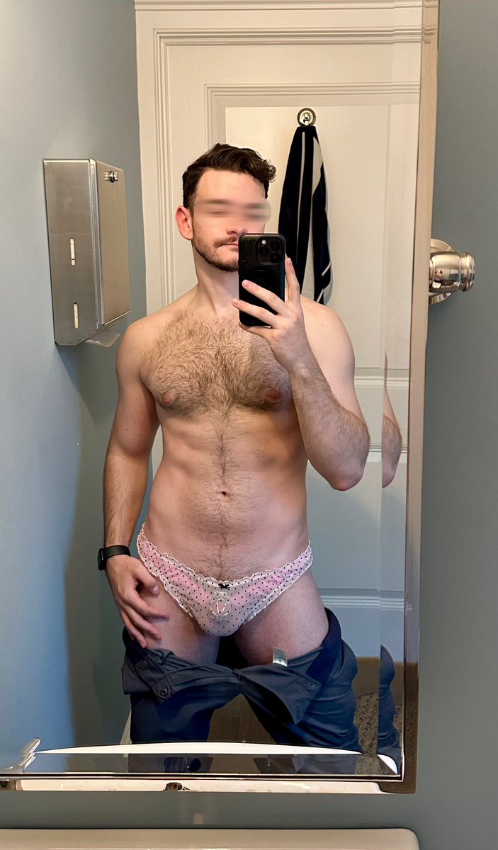 Happy Locktober! Day 1/31 🔐 

#sissy #sissyboy #pantyboy #meninpanties #femboy #sissychastity #chastity