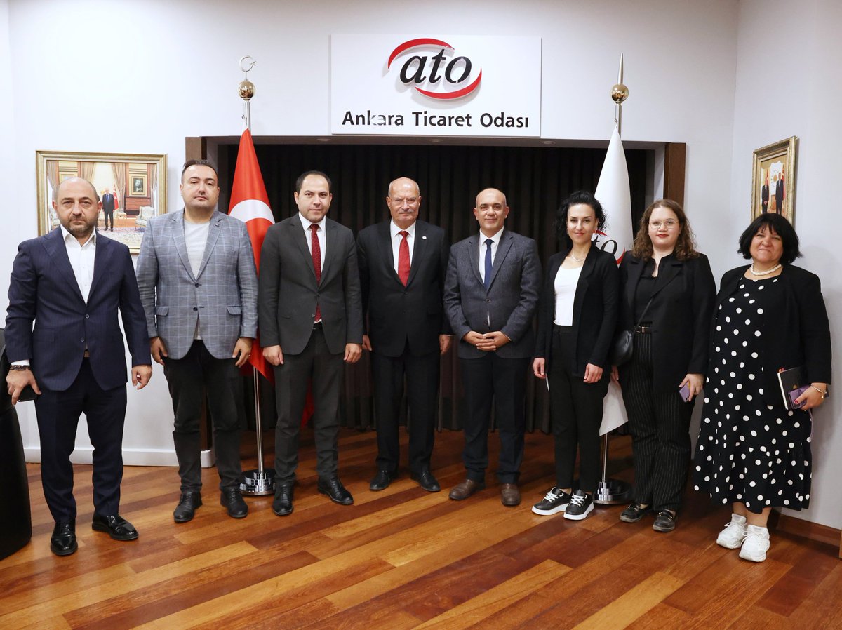 Ankara Ticaret odası Başkanı <a href="/GurselBaran/">Gürsel Baran</a>'ı Kültür Sanat Muhabirleri Derneği olarak makamında ziyaret ettik #Ankara #Tarih ve #Kültür değerlerinin korunması üzerine istişareler bulunduk...