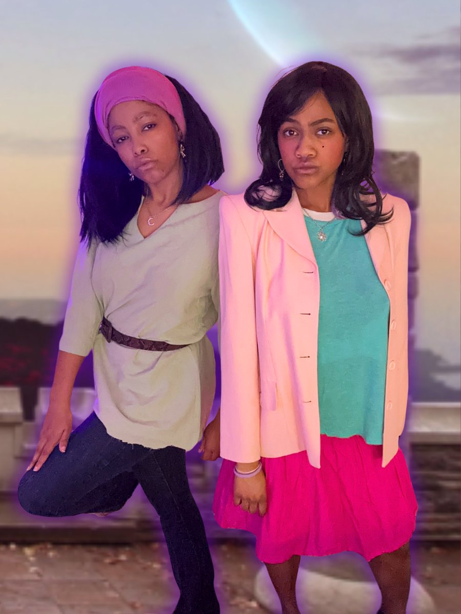 fangirrlcentral's tweet photo. twin— WITCHES! TWITCHES! (*we’re not twins) https://t.co/BFzvbIIvQU