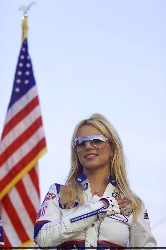 TrumpBritneyWIN's tweet photo. @DanScavino WE VOTE FOR TRUMP TO WIN BIG! #MAGA https://t.co/X24gJaPPsv