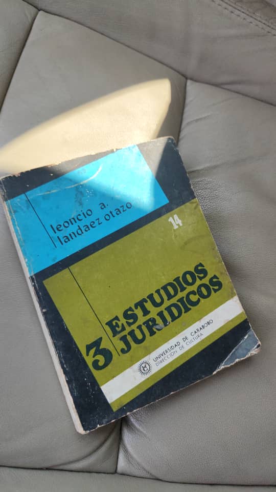 Encontrar uno de tus libros en cada biblioteca a la que vaya, me hace entender que aún sigues entre nosotros 🥹 <a href="/LeoncioLandaezO/">Leoncio Landaez O</a>