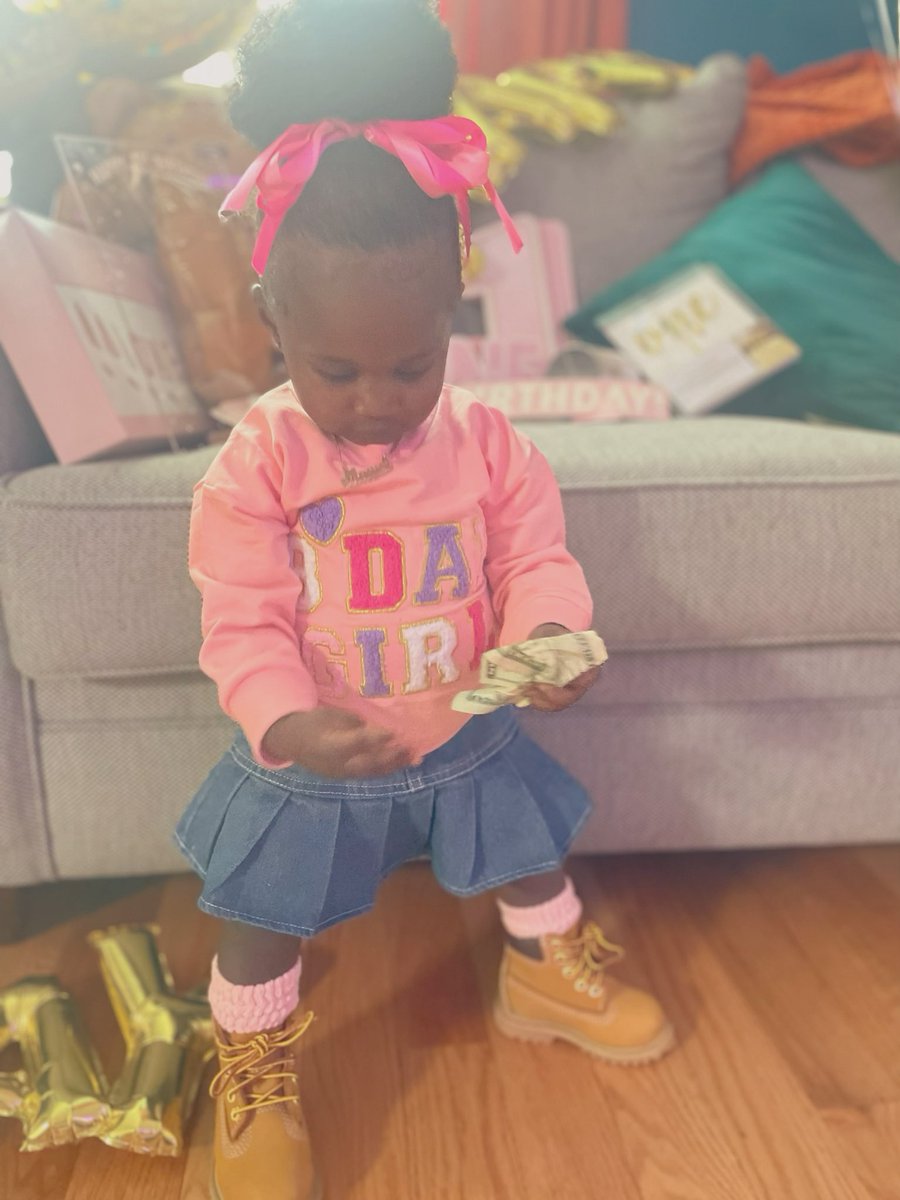 _mukkk_'s tweet image. MASERATI MAMI &amp;amp; THE ROOF MISSING 🤭 #TheBig1 🥰🌹