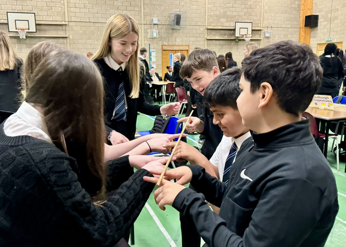 stjohnsmaths's tweet image. Monday’s S1 Maths &amp;amp; Numeracy Challenge with 1M1, 1M3, 1M4 and 1J3.  
Photos part 1. 😊
#TerrificTeamwork 
#FunChallenges
#NumeracyAcrossLearning
#MathsWeekScotland
@StJohnsOfficial