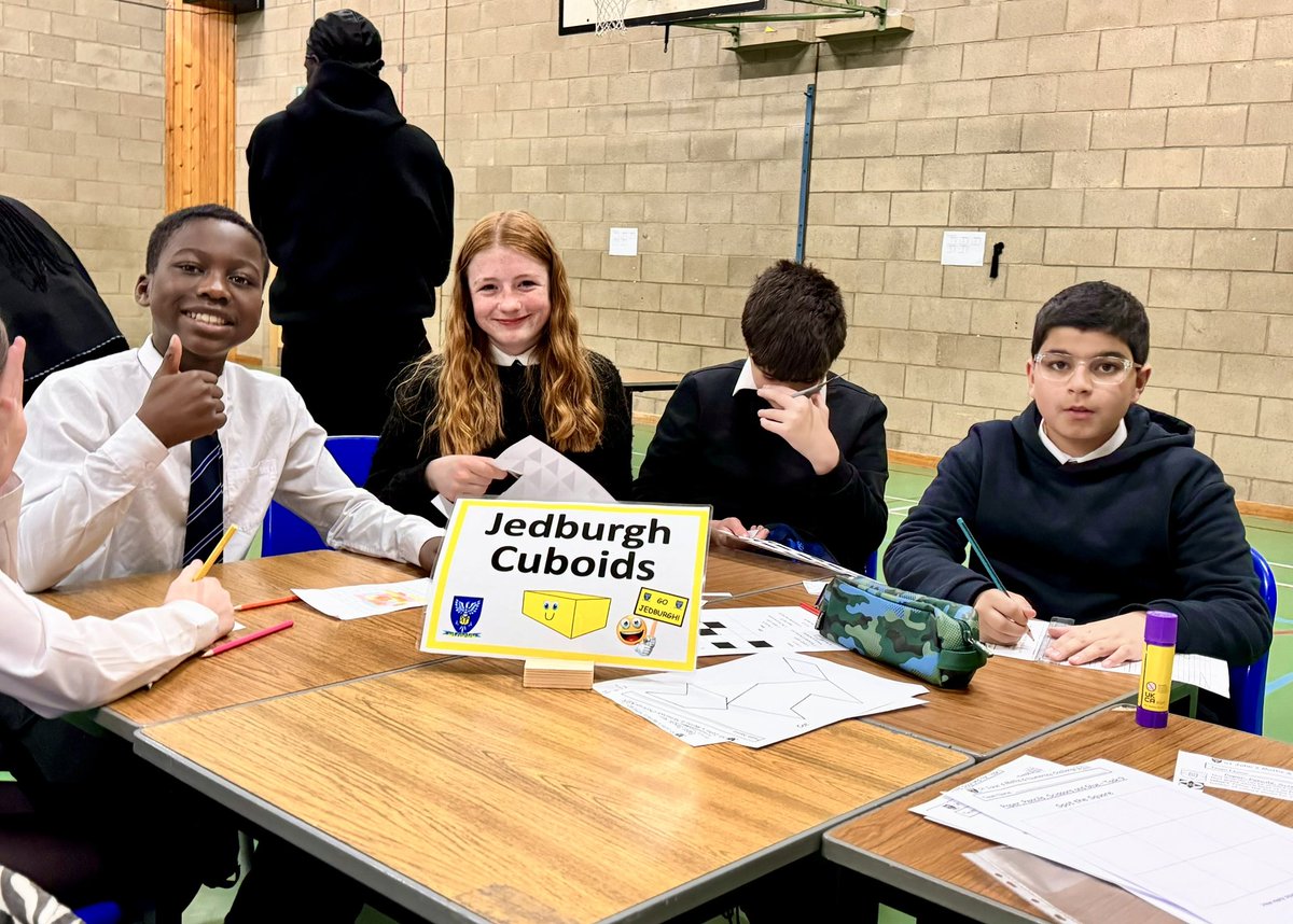 stjohnsmaths's tweet image. Monday’s S1 Maths &amp;amp; Numeracy Challenge with 1M1, 1M3, 1M4 and 1J3.  
Photos part 1. 😊
#TerrificTeamwork 
#FunChallenges
#NumeracyAcrossLearning
#MathsWeekScotland
@StJohnsOfficial