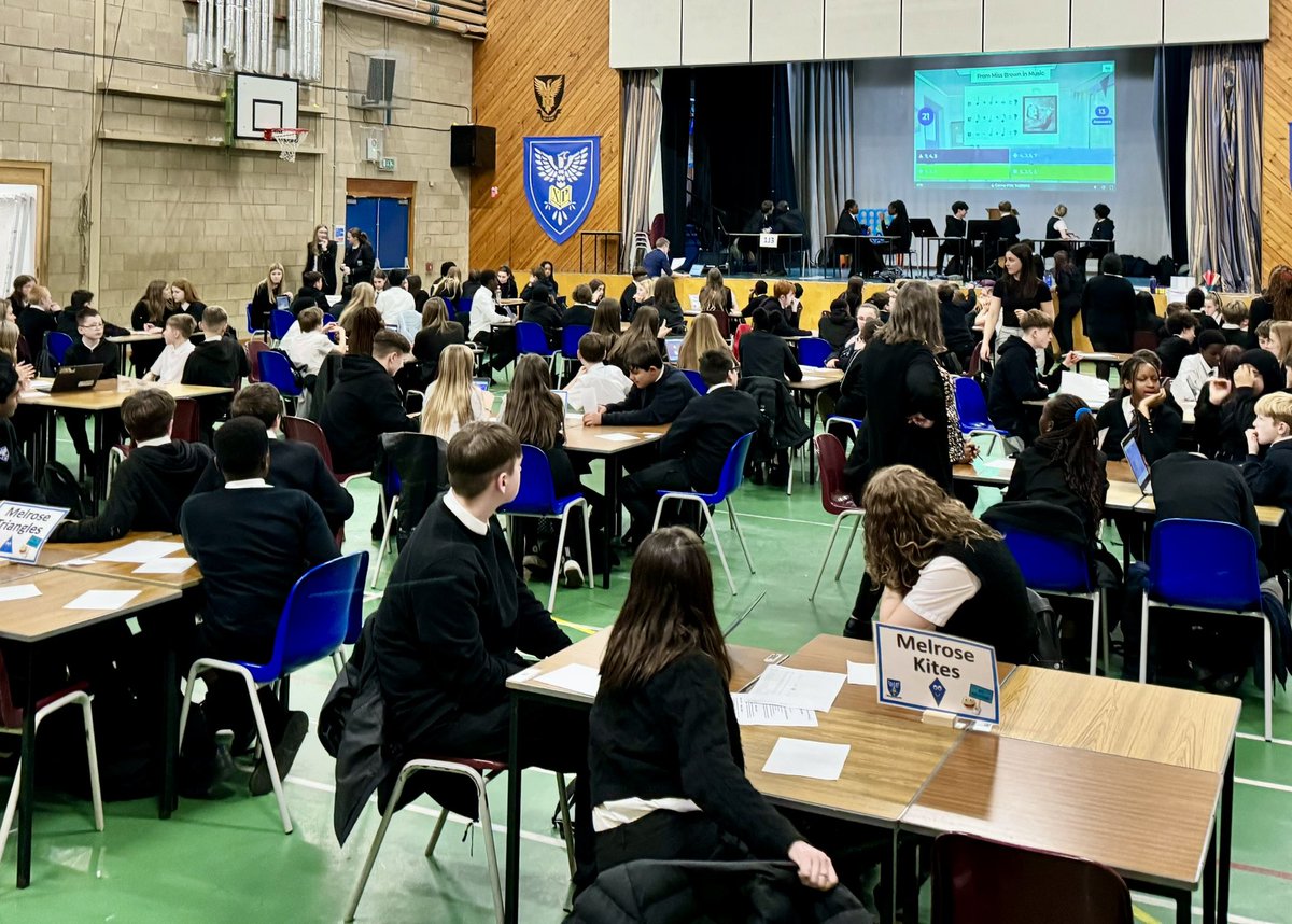 stjohnsmaths's tweet image. Monday’s S1 Maths &amp;amp; Numeracy Challenge with 1M1, 1M3, 1M4 and 1J3.  
Photos part 2 😊
#TerrificTeamwork 
#FunChallenges
#NumeracyAcrossLearning
#MathsWeekScotland
@StJohnsOfficial