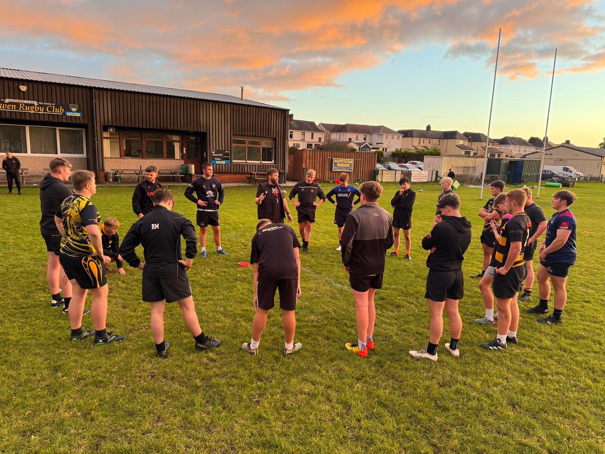 RhysLaw_2's tweet photo. #tackle24 CPD at @Skewenrfc tonight for local coaches.

Thank you to the @skewenyouth lads for supporting the event. 🔥 https://t.co/coAYOuXFij