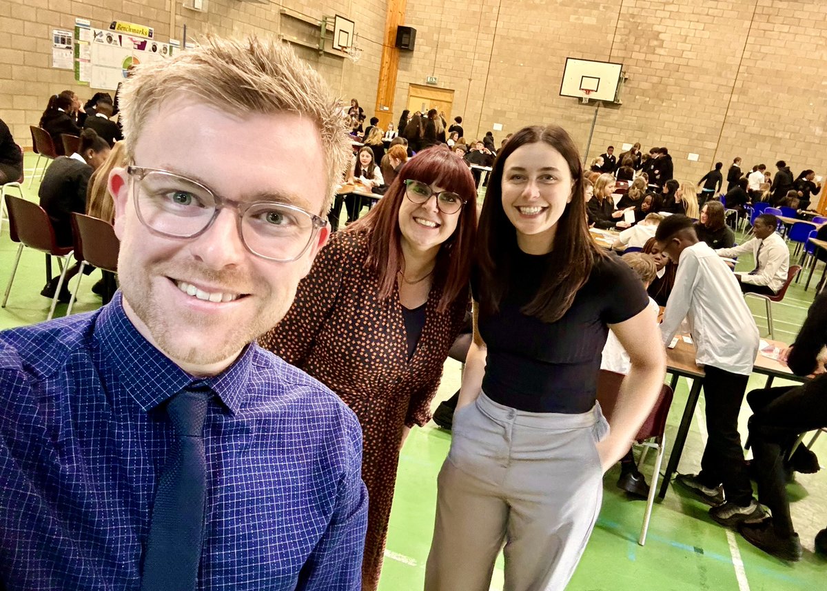 stjohnsmaths's tweet image. Monday’s S1 Maths &amp;amp; Numeracy Challenge with 1M1, 1M3, 1M4 and 1J3.  
Photos part 5😊
#TerrificTeamwork 
#FunChallenges
#NumeracyAcrossLearning
#MathsWeekScotland
#PositiveEvaluations
@StJohnsOfficial