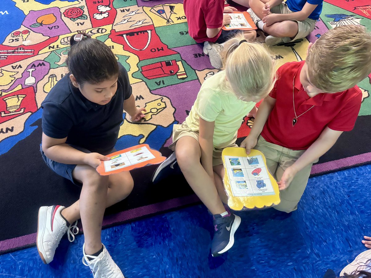 TBE_Tech's tweet photo. Gr2 Ss @TommieBarfield #tech class analyzed & identified safe / unsafe #digitalfootprint 👣 content of Mizzle 🐭 & Electra 🐘 from @CommonSenseEd lesson. What’s in YOUR 💻 digital footprint 👣? @collierschools #collaboration #communication #Teamwork #ProudtobeTBE https://t.co/P2V12mCwhn