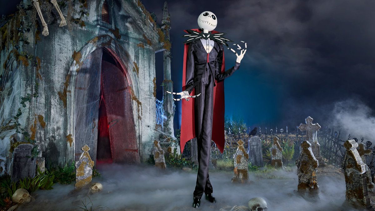 DisneyParks's tweet photo. Home sweet haunted home. 👻 🏡 Shop new Disney Halloween decor and more: https://t.co/HdNYXd2eF8 https://t.co/7oNrdoQ9uu