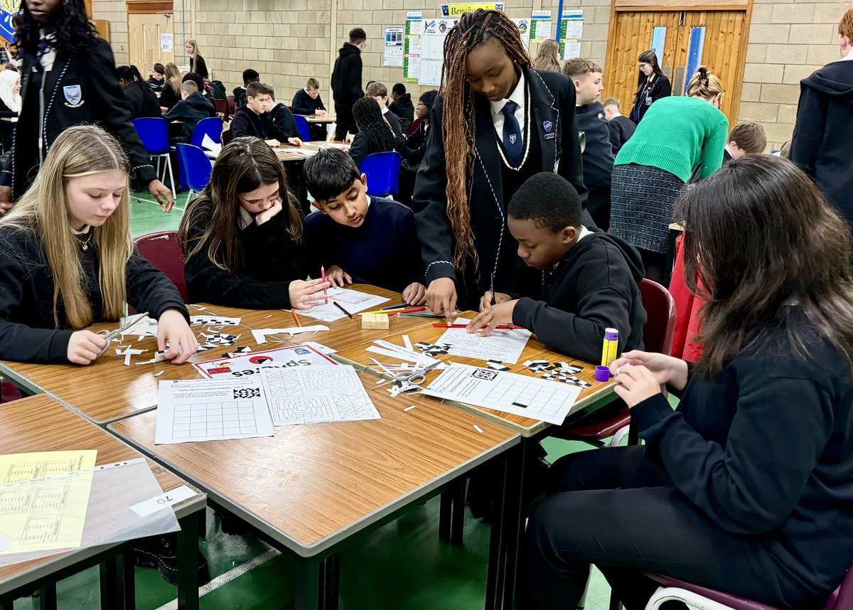 stjohnsmaths's tweet image. Today’s S1 Maths &amp;amp; Numeracy Challenge with 1D1, 1D3, 1D4 and 1J1. 
Day 2 photos part 1. 😊
#TerrificTeamwork 
#FunChallenges
#NumeracyAcrossLearning
#MathsWeekScotland
@StJohnsOfficial