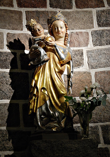 PepePoszukiwacz's tweet photo. #UsmiechnieteMatkiBoze #7
Spraw uśmiech Matce - weź #rozaniec i się na nim pomódl!
Uśmiechnięta Madonna na lwie (ma pod stopą głowę lwa, tu niewidoczną), Inowrocław (XIV w.) https://t.co/B7Xaa6UQm0