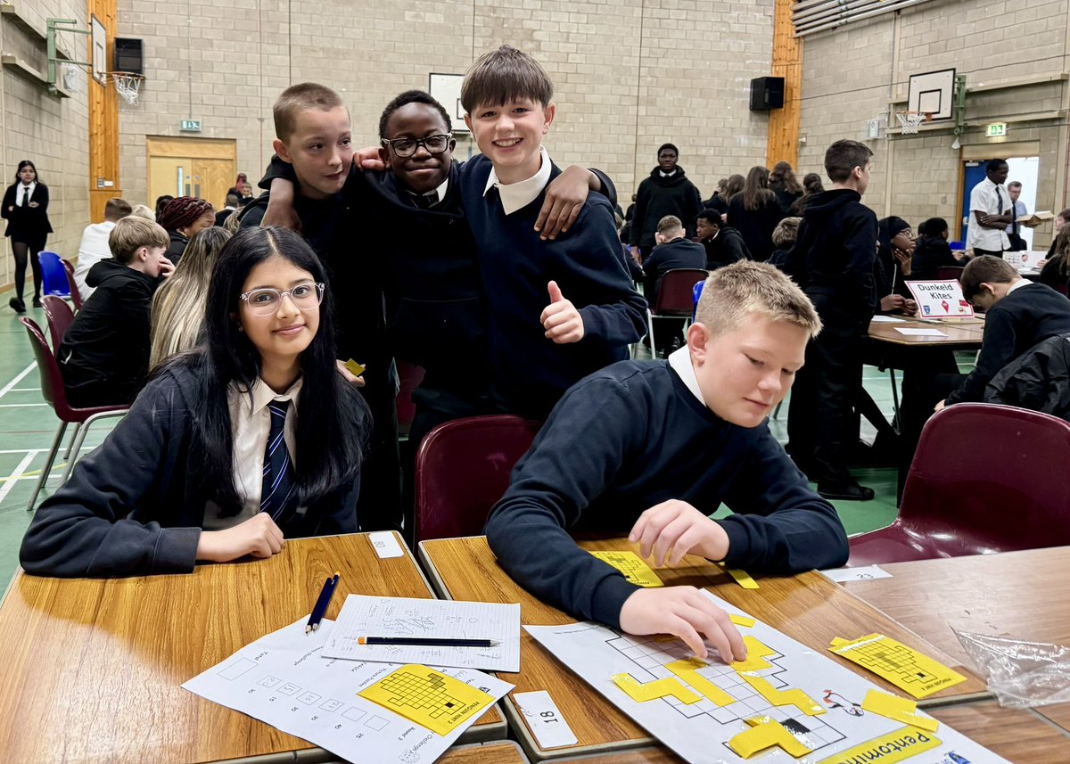 stjohnsmaths's tweet image. Today’s S1 Maths &amp;amp; Numeracy Challenge with 1D1, 1D3, 1D4 and 1J1. 
Day 2 photos part 5😊
#TerrificTeamwork 
#FunChallenges
#NumeracyAcrossLearning
#MathsWeekScotland
#PositiveEvaluations
@StJohnsOfficial