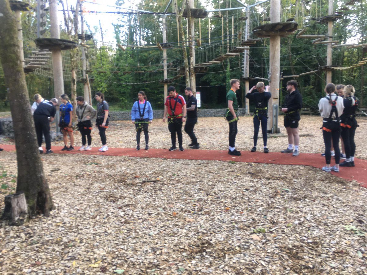 MFennellyKK's tweet image. After lunch part of our 1st years College day out in @C_DiscoveryPark - some excellent team building activities @TUSSportCourses Thurles #AppliedSportScience #S&amp;amp;C #PerformanceTech #ExerciseNutrition