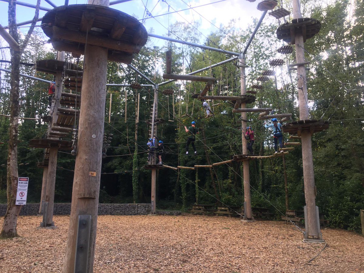 MFennellyKK's tweet image. After lunch part of our 1st years College day out in @C_DiscoveryPark - some excellent team building activities @TUSSportCourses Thurles #AppliedSportScience #S&amp;amp;C #PerformanceTech #ExerciseNutrition