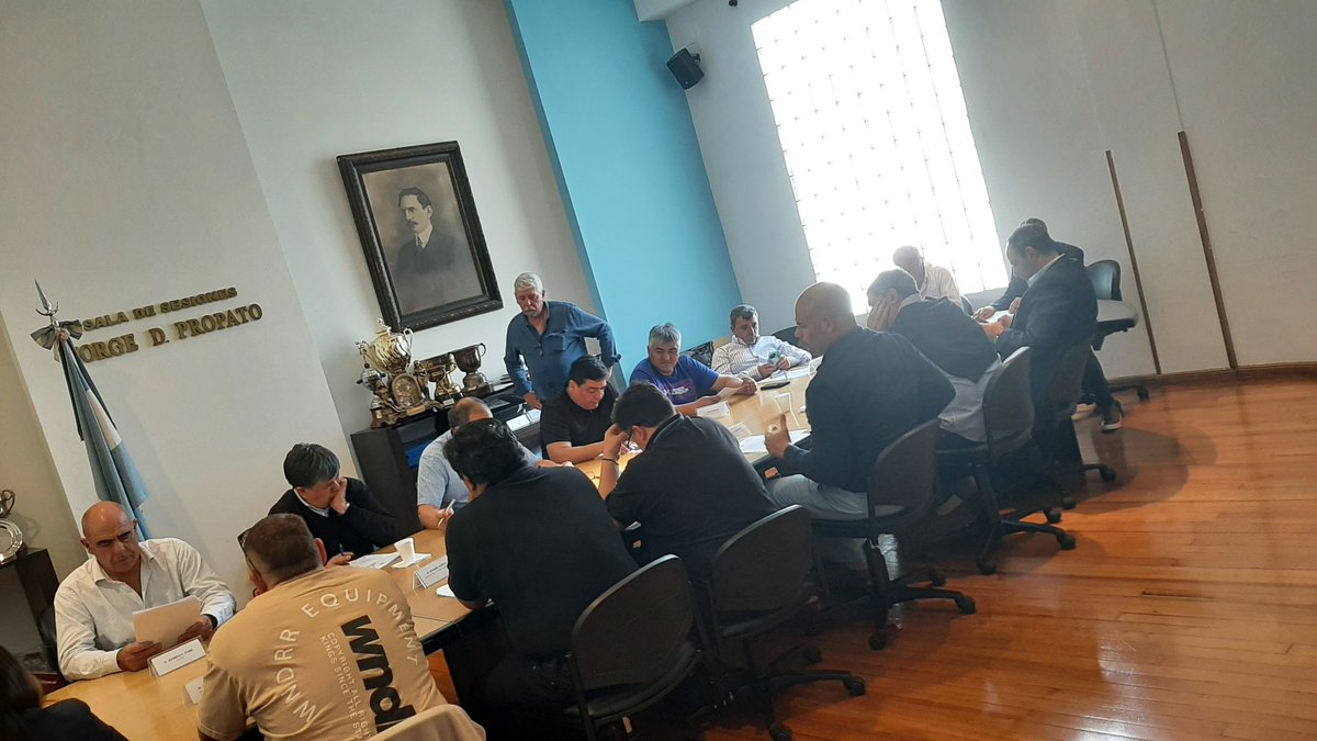 SantiDezio's tweet photo. #ConsejoFederal En la reunión de representantes, se anunció que el próximo miércoles 9 de Octubre en Córdoba capital, se lanzará con un acto de manera oficial el #TorneoRegional 2024/2025 @ascensointerior https://t.co/PVeyBMx9kl