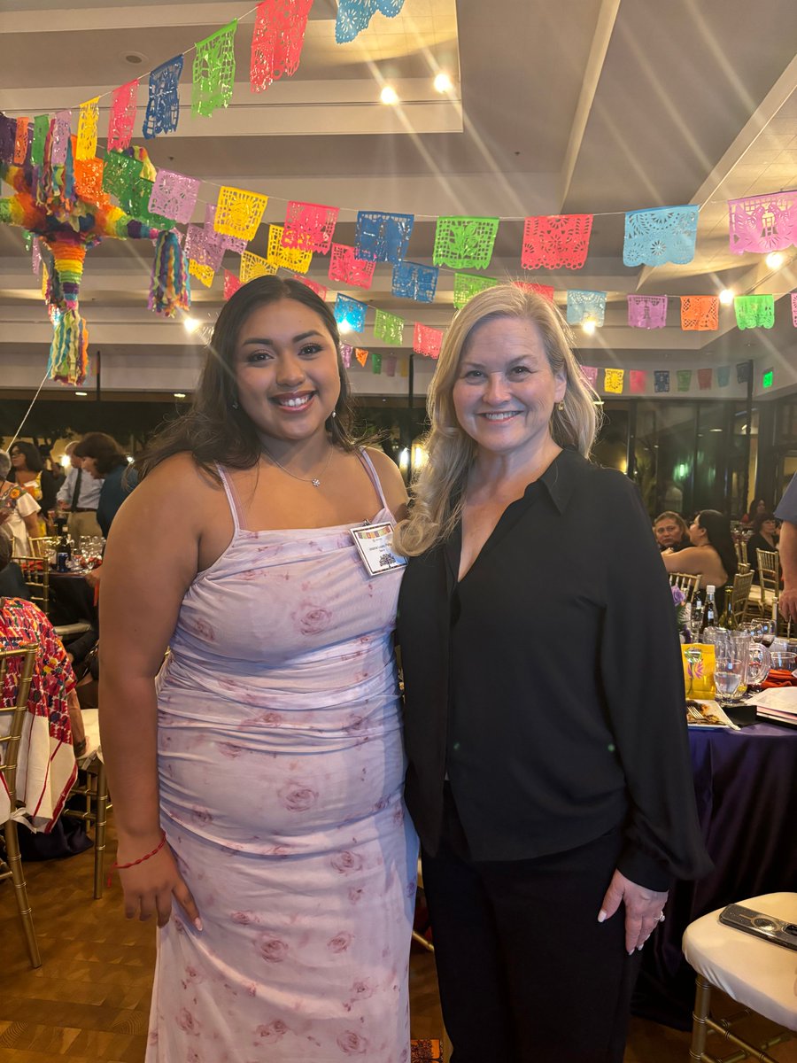 SupCindyChavez's tweet photo. It was wonderful to see former City Councilwoman Blanca Alvarado, a trailblazer for our community.

A special shoutout to Jessica Lopez Pena, who captured the spirit of the night with her powerful speech. 
#SiSePuede #InvestInCommunity #EastSideSanJose #WomenInLeadership https://t.co/wWvS4vBjfJ