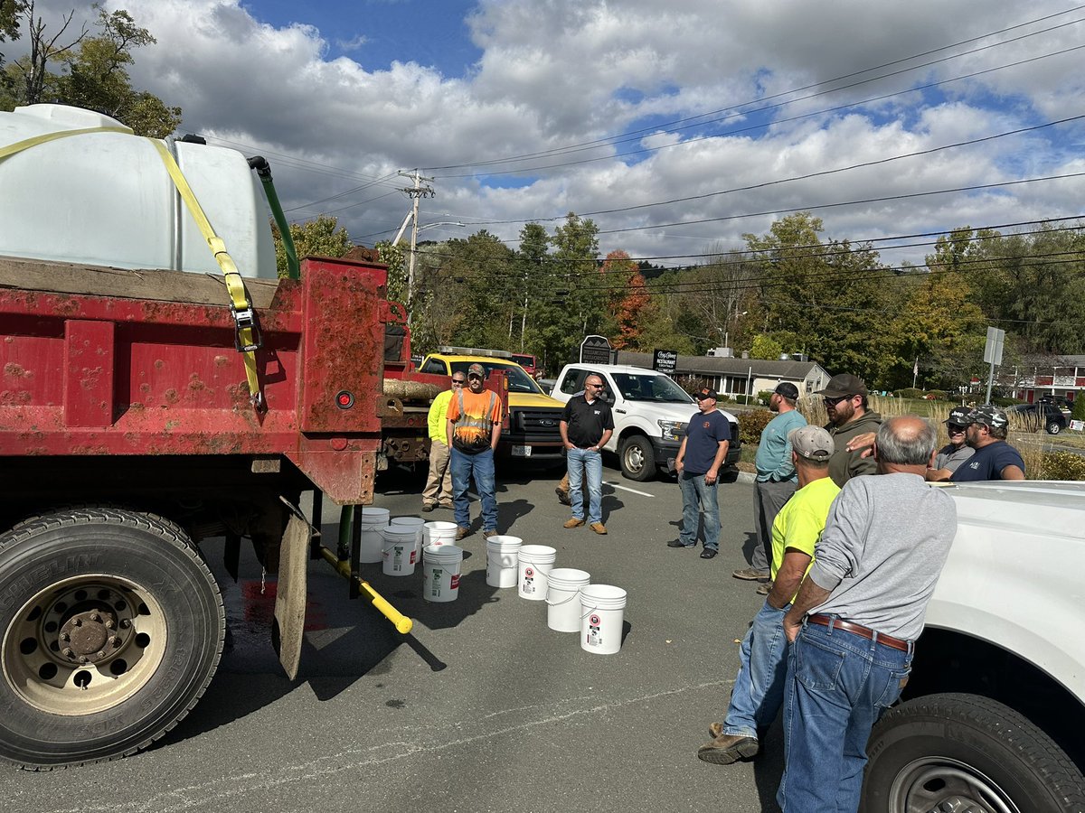 baystateroads's tweet photo. Today we kicked off the winter maintenance season with All About Liquids in Williamstown. At the end of the class we were able to calibrate a direct liquid application vehicle. It’s not easy to think about snow and ice when it’s 75 and sunny but we did it! https://t.co/gRxUvc2qBv