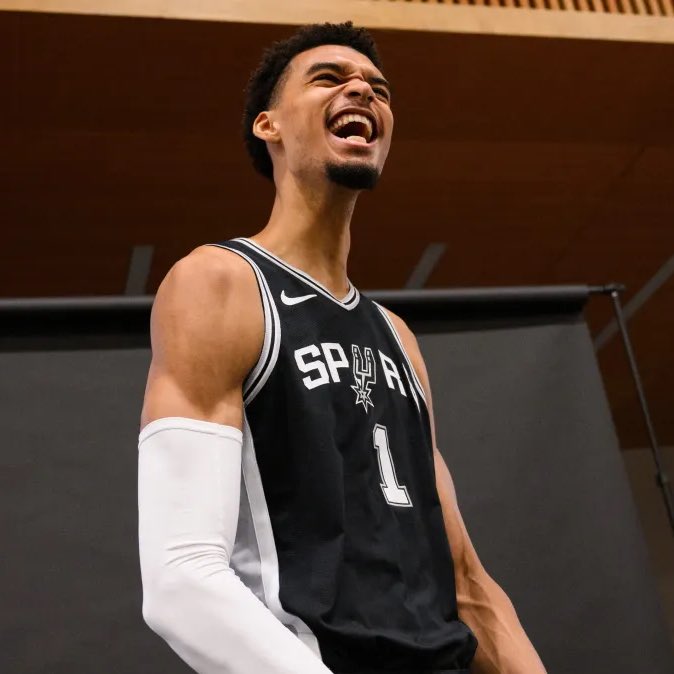 Victor Wembanyama was asked by reporters how he plans to manage expectations in year 2.

His response: “I don’t have any responsibility to any of you, really.”

(via <a href="/Balldontlie/">Ball Don’t Lie</a>)