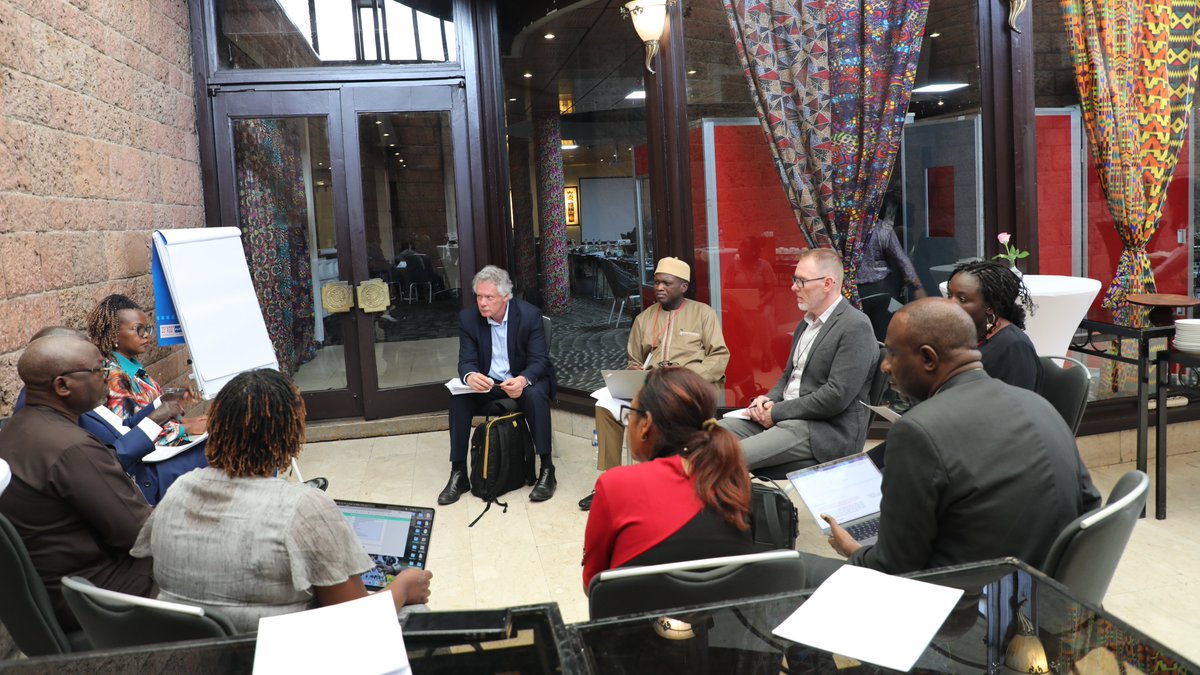AUC_PAPS's tweet image. Session 8⃣-9⃣: Participants split into groups for a discussion focusing on #evaluating the content, assessing for #usability for the specific target group, proposing suggestions for #enhancement, &amp;amp; #analyzinggaps in the devt. process of the #OGN on “#SSR &amp;amp; #mediation"
@UNOAU_