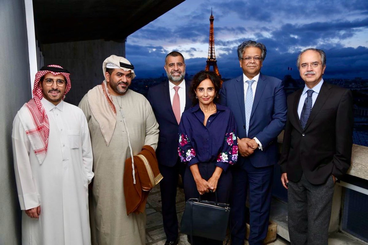 تشرفت بالانضمام إلى زملائي سفراء دول مجلس التعاون الخليجي في استضافة حفل وداع لسعادة السفير الدكتور آدم الملا، المندوب الدائم لدولة الكويت لدى منظمة اليونسكو. متمنين لسعادته دوام التوفيق والنجاح في مسيرته القادمة.