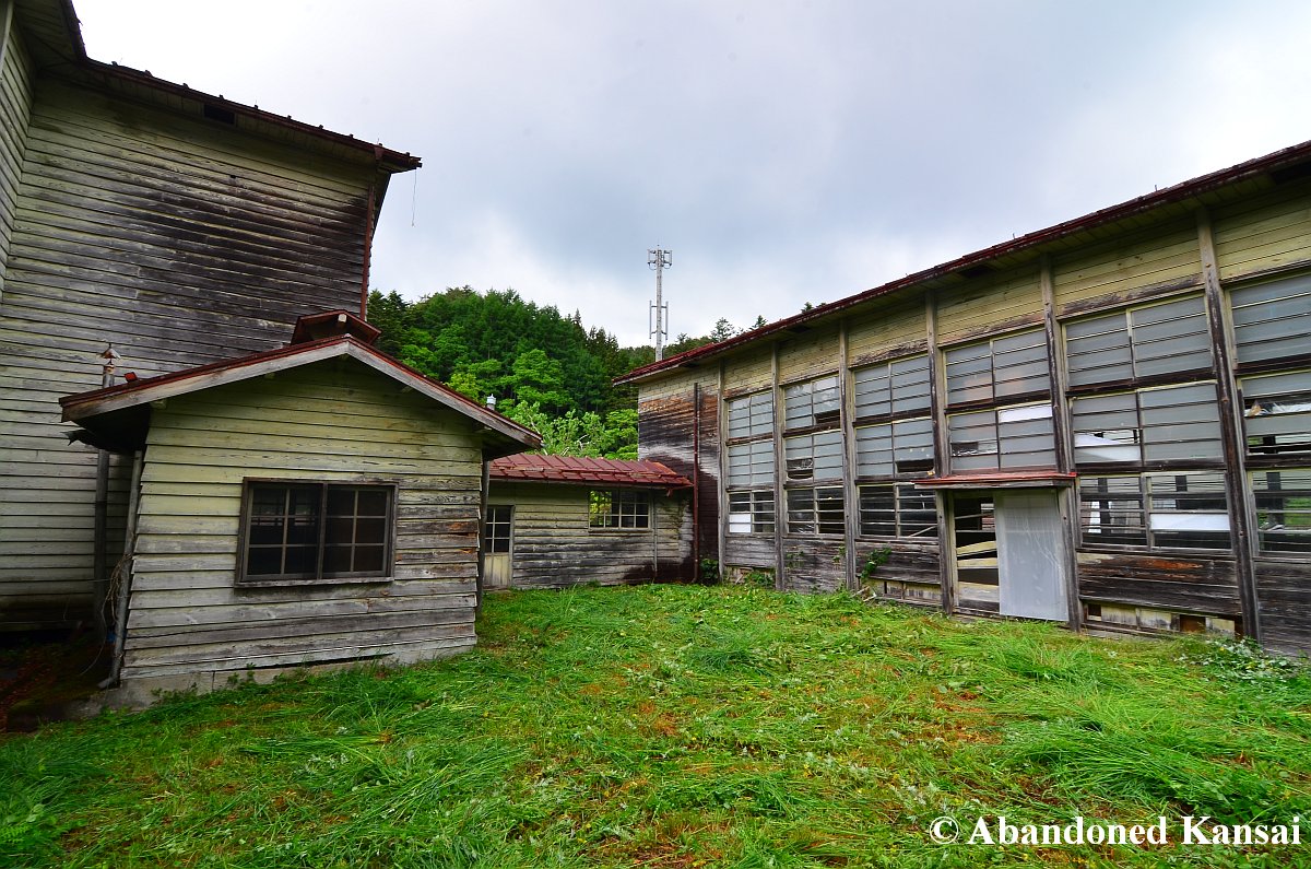 Abandoned Kansai tweet media