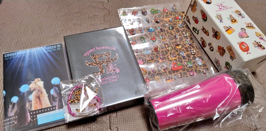 あゆさんHappy Birthday！今日という日に浜崎あゆみがステージに立ってるということ、当たり前じゃなさすぎるし、ファンとしてはとてつもなく幸せだなぁって噛み締めてる。

これからも
僕は君の側で 君が君でいることの
素晴らしさを 伝え(叫び)続けていくね。Lv46おめでとう
#ayuDay #ayumihamasaki