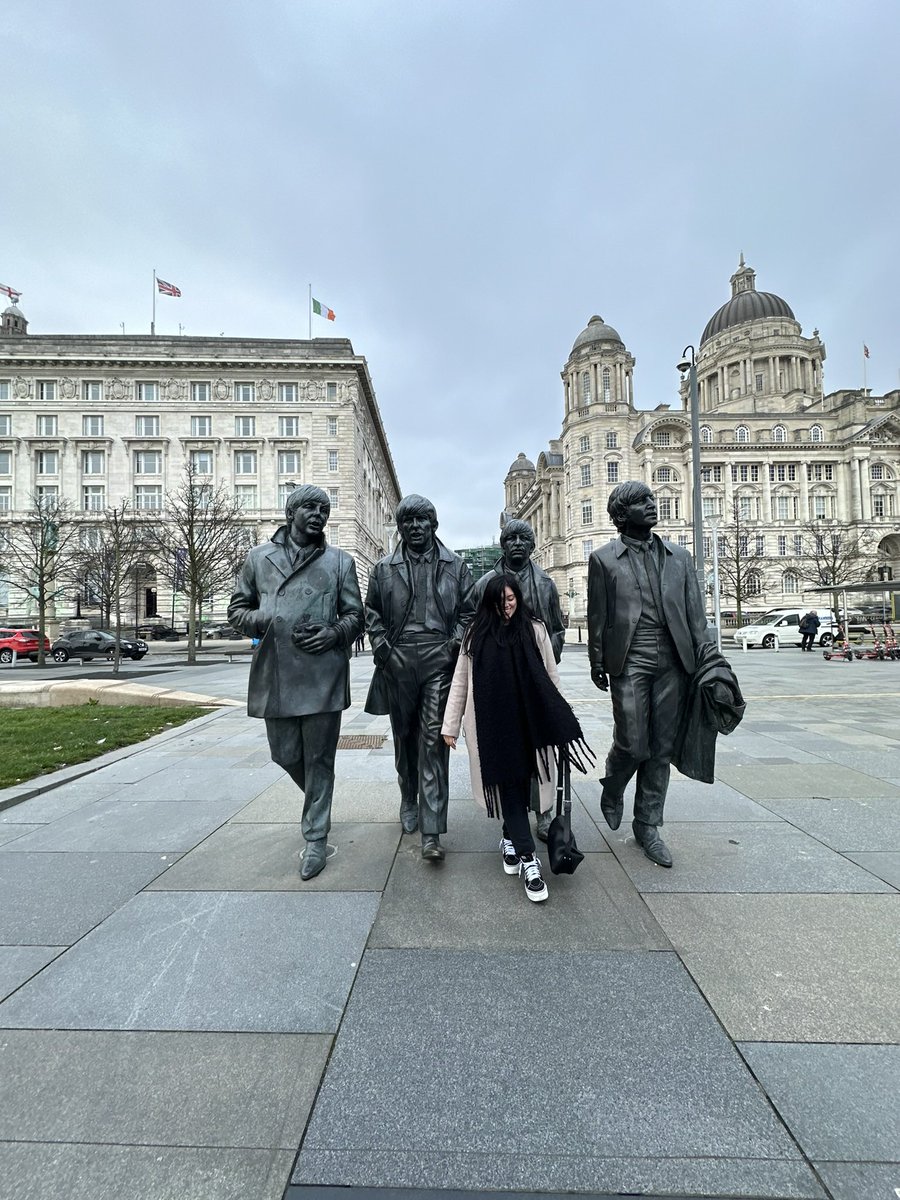 solmedina22's tweet photo. Mi padrastro me inculcó su música desde que tengo 3 años. Empecé con una edición de “Beatles for Babies” y ahí entré directo a la Beatlemanía
Hace 8 años que mi padrastro no está, pero este año pude hacer un recorrido por Londres-Liverpool, y obviamente, me acompañó
#PaulEnARG https://t.co/S97QDSv9eN