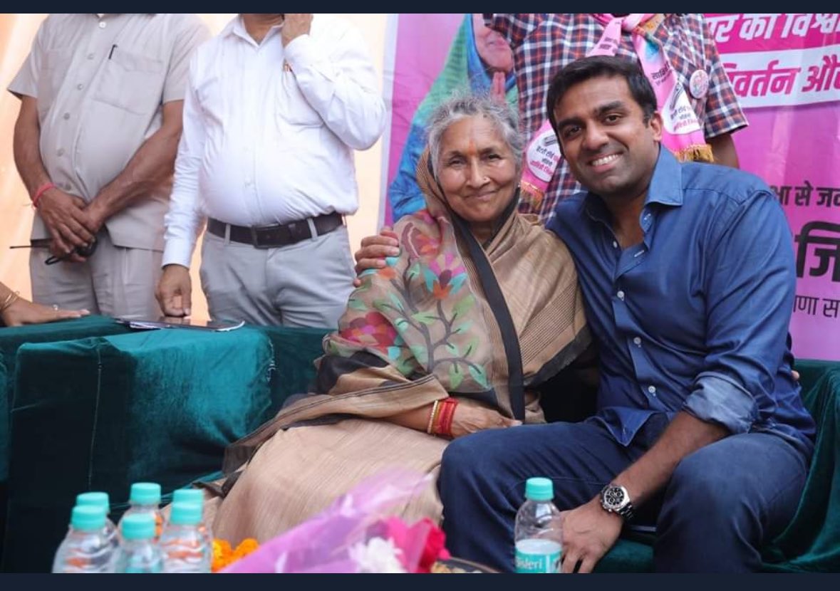 SangitaSJindal's tweet image. Campaigning for my mum in law @SavitriJindal @sajjanjindal @ParthJindal11 you all can help create magic💕💕proud of u mummy!