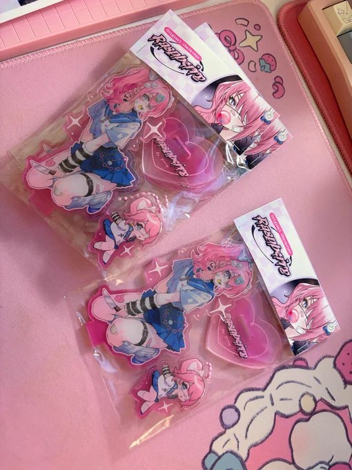 Made cute packaging for my oc standee charm set Hopefully I can sell them in CF. 