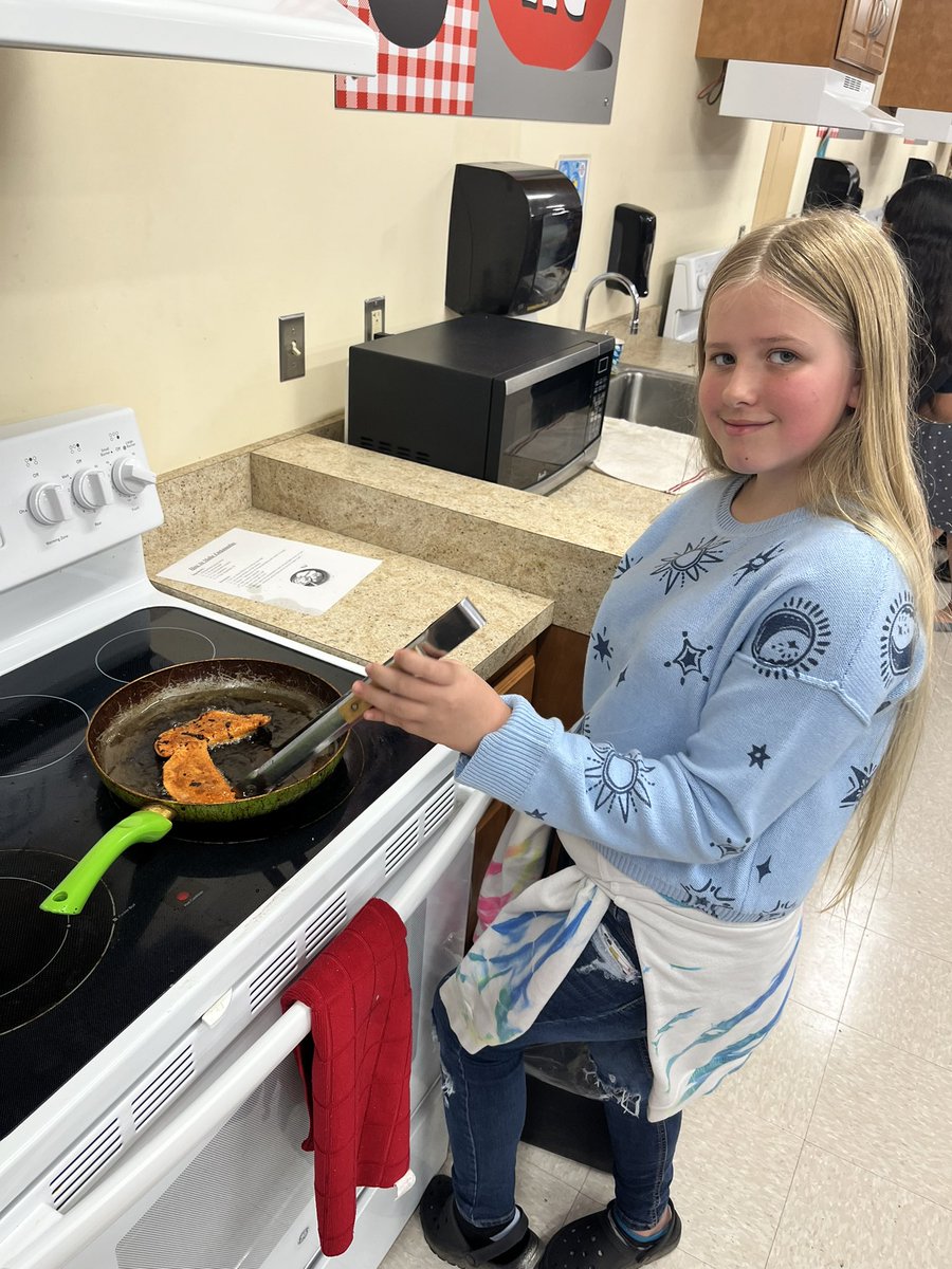 Mr. Lopez tweet media