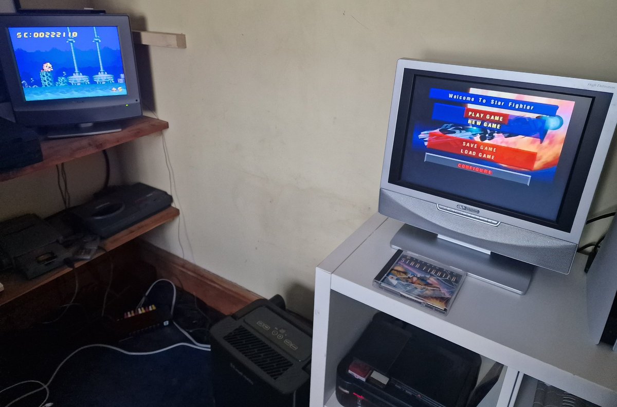 GamersPardise's tweet image. Temp setup, til get some proper shelving up and made spacd for the arcade machine to go in

#GamersUnite #RETROGAMING #gamesroom
