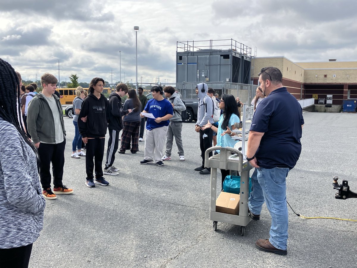 Happy Manufacturing Week! Thank you Corning and Hendrick Motorsports for sharing your expertise with our students at Jay M Robinson. ⁦<a href="/CabCoSchools/">Cabarrus Co. Schools</a>⁩ ⁦<a href="/CabarrusCTE/">Cabarrus County CTE</a>⁩ ⁦<a href="/JMRHS_CTE/">JM Robinson CTE</a>⁩ ⁦<a href="/TeamHendrick/">Hendrick Motorsports</a>⁩ ⁦<a href="/Corning/">Corning Incorporated</a>⁩ ⁦<a href="/CTEforNC/">NC Career and Technical Education</a>⁩