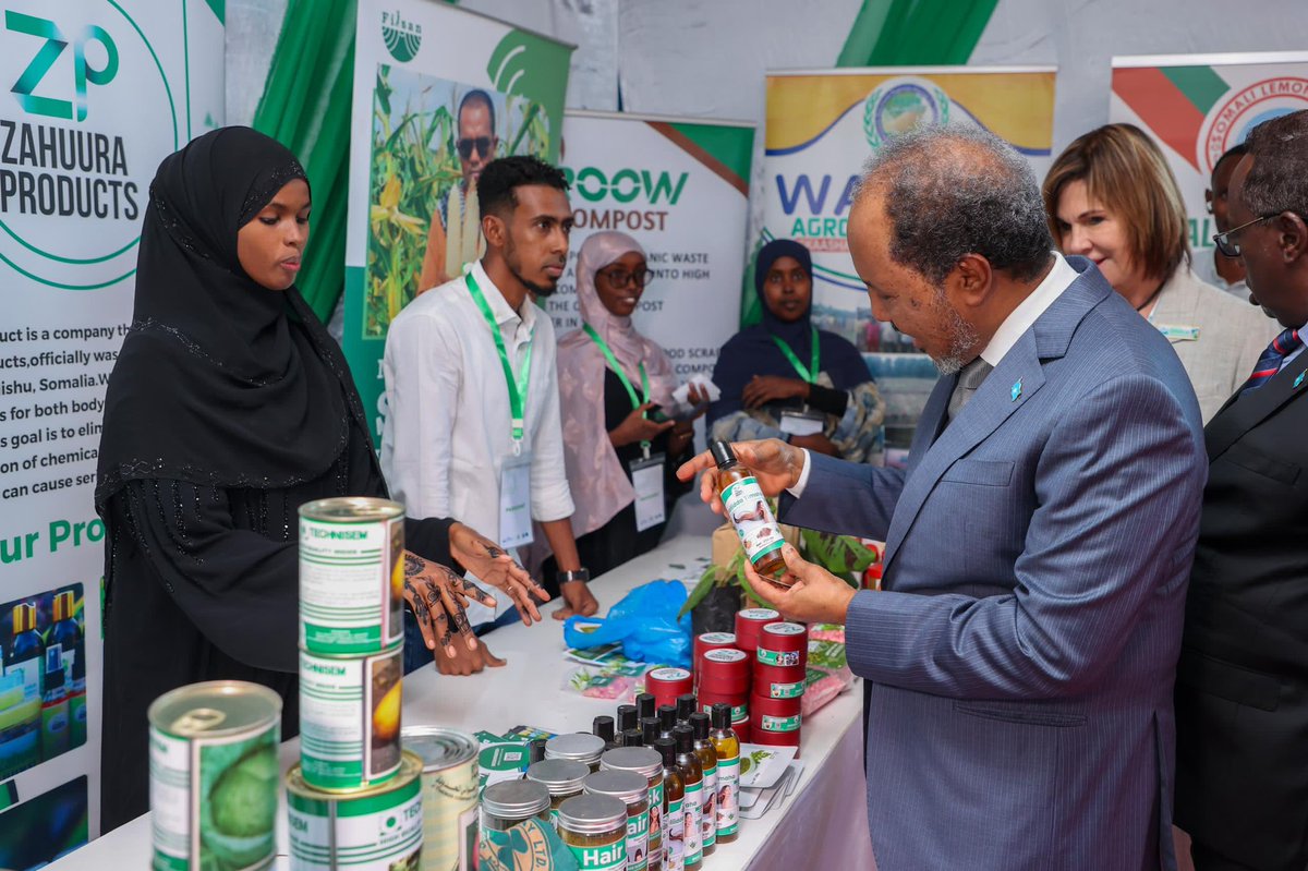 TheVillaSomalia's tweet photo. H.E. President Hassan Sheikh Mohamud opened the First International Conference on Agri-Value Chain Investment, emphasizing the tremendous opportunities within Somalia's agricultural sector. The President underscored that Somalia is strategically positioned for growth and is ready to welcome global partnerships that will drive prosperity.

“Somalia is open for business, and our agricultural sector is ripe for investment. With over 3,300 km of coastline and a strategic location on major global shipping routes, we offer unparalleled access to international markets. Our young, dynamic population, with over 70% under the age of 30, is eager to embrace innovation. Together, we can transform this potential into prosperity, benefiting both our nation and the world,” President Hassan Sheikh stated.

The President further highlighted Somalia's commitment to improving agricultural infrastructure, promoting private sector engagement, and fostering innovation across the entire value chain. He invited investors to be part of Somalia's agricultural revolution, emphasizing the country's fertile lands, diverse climate, and potential for crops such as sesame, bananas, and mangoes.