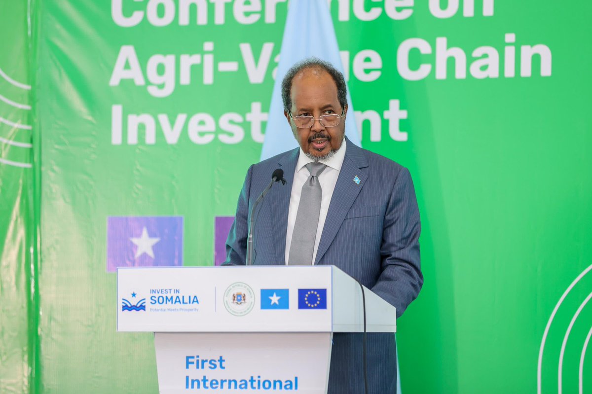 TheVillaSomalia's tweet photo. H.E. President Hassan Sheikh Mohamud opened the First International Conference on Agri-Value Chain Investment, emphasizing the tremendous opportunities within Somalia's agricultural sector. The President underscored that Somalia is strategically positioned for growth and is ready to welcome global partnerships that will drive prosperity.

“Somalia is open for business, and our agricultural sector is ripe for investment. With over 3,300 km of coastline and a strategic location on major global shipping routes, we offer unparalleled access to international markets. Our young, dynamic population, with over 70% under the age of 30, is eager to embrace innovation. Together, we can transform this potential into prosperity, benefiting both our nation and the world,” President Hassan Sheikh stated.

The President further highlighted Somalia's commitment to improving agricultural infrastructure, promoting private sector engagement, and fostering innovation across the entire value chain. He invited investors to be part of Somalia's agricultural revolution, emphasizing the country's fertile lands, diverse climate, and potential for crops such as sesame, bananas, and mangoes.