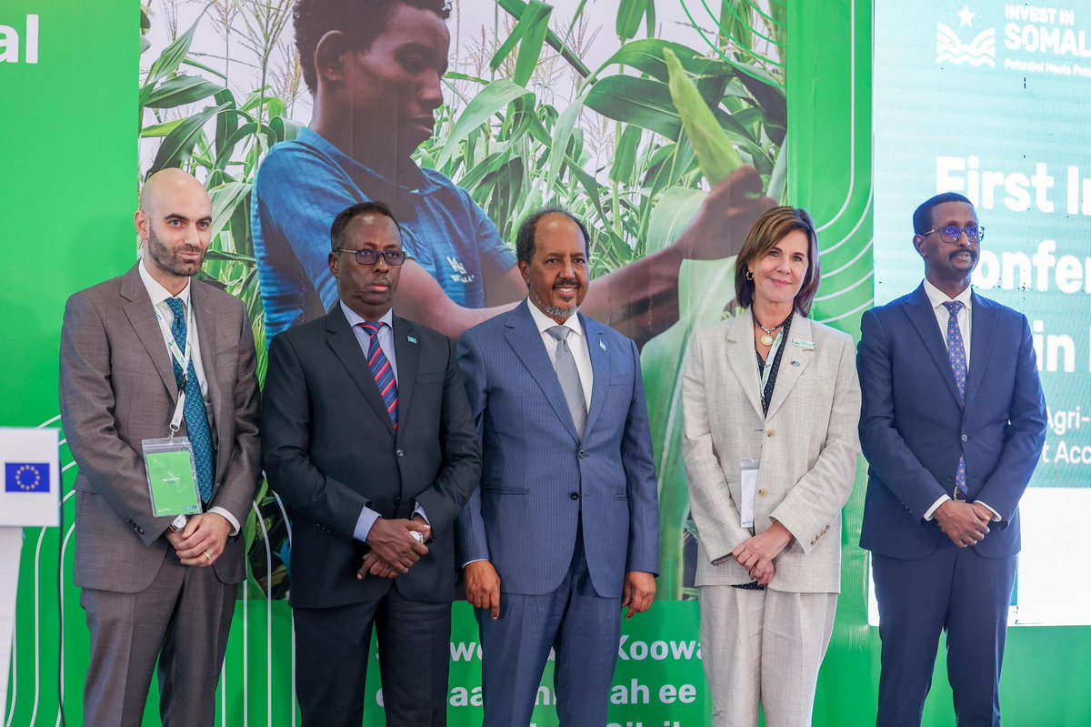 TheVillaSomalia's tweet photo. H.E. President Hassan Sheikh Mohamud opened the First International Conference on Agri-Value Chain Investment, emphasizing the tremendous opportunities within Somalia's agricultural sector. The President underscored that Somalia is strategically positioned for growth and is ready to welcome global partnerships that will drive prosperity.

“Somalia is open for business, and our agricultural sector is ripe for investment. With over 3,300 km of coastline and a strategic location on major global shipping routes, we offer unparalleled access to international markets. Our young, dynamic population, with over 70% under the age of 30, is eager to embrace innovation. Together, we can transform this potential into prosperity, benefiting both our nation and the world,” President Hassan Sheikh stated.

The President further highlighted Somalia's commitment to improving agricultural infrastructure, promoting private sector engagement, and fostering innovation across the entire value chain. He invited investors to be part of Somalia's agricultural revolution, emphasizing the country's fertile lands, diverse climate, and potential for crops such as sesame, bananas, and mangoes.