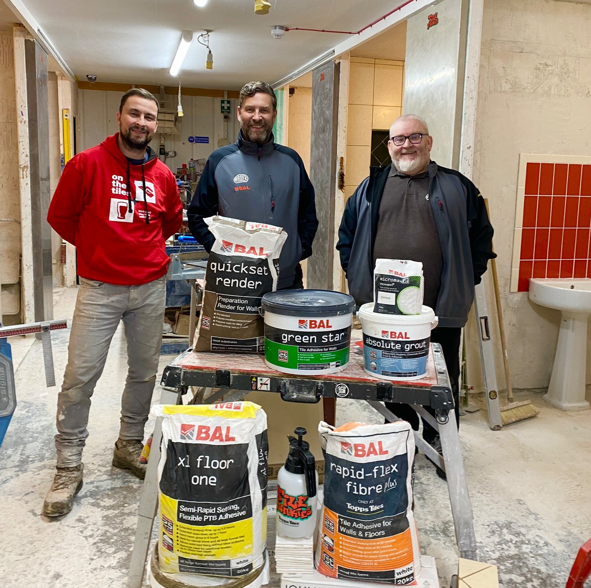 tradestraining1's tweet image. Filming with BAL! 🎥Earlier this month we had a visit from Mick and James from @BALtiling , when we filmed a support video for our Tiling students. Video coming soon, watch this space!

tradestraining.co.uk/student-suppor…

#tilingwork #tiling @ARDEXUKTiling @mick