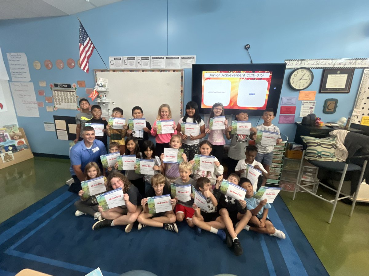 JRESClemons's tweet photo. Thank you to Mr. Marr &amp; JA of South Central Kentucky for our five week session about our community and how money flows! We had so much fun! @JresRockets https://t.co/wI3kN8umbZ