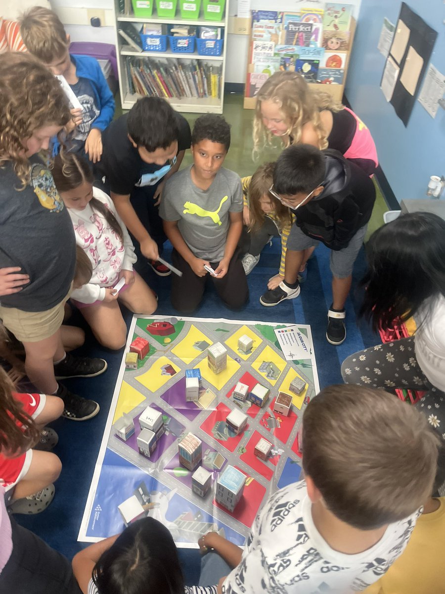 JRESClemons's tweet photo. Thank you to Mr. Marr &amp; JA of South Central Kentucky for our five week session about our community and how money flows! We had so much fun! @JresRockets https://t.co/wI3kN8umbZ