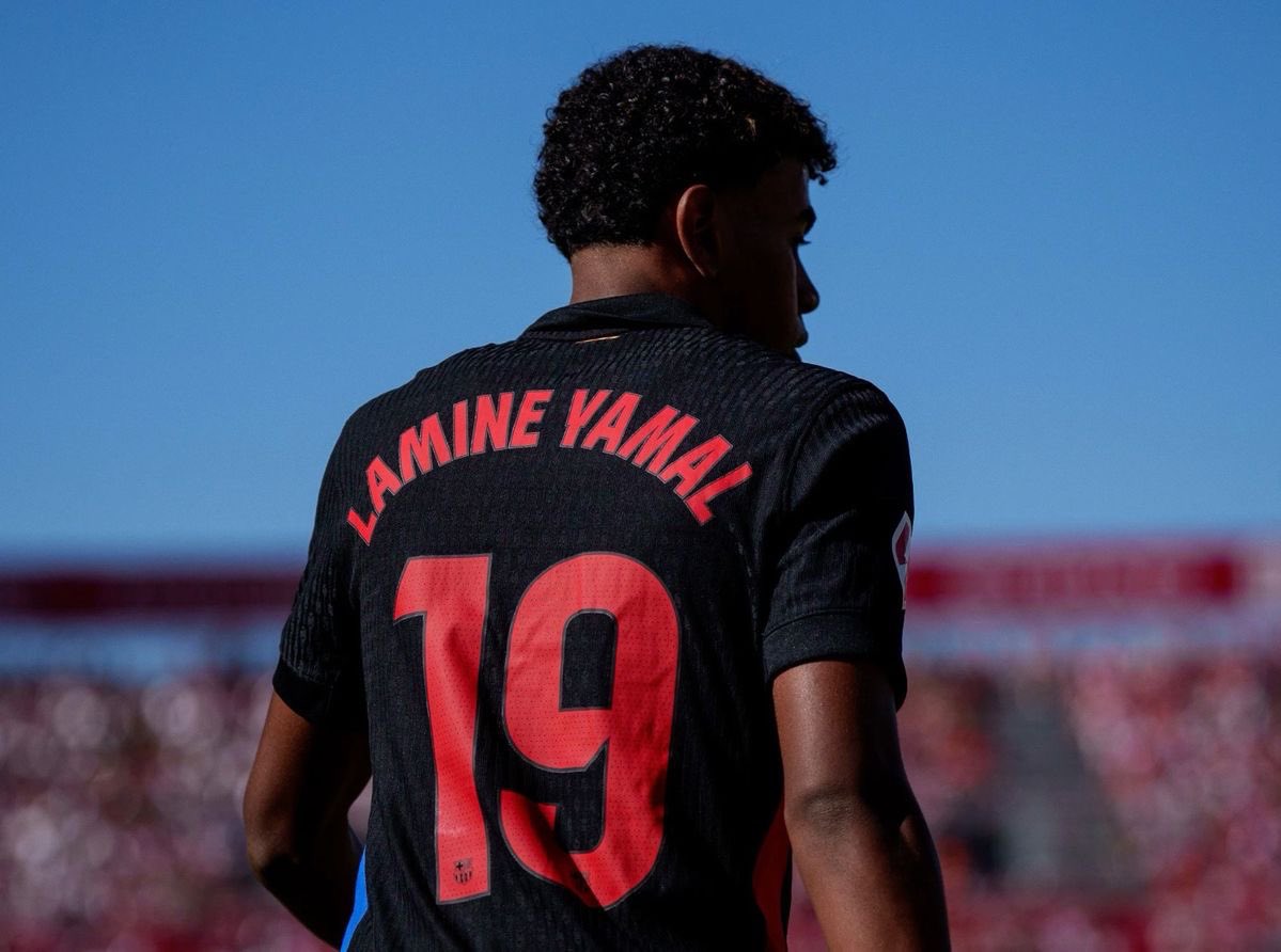 SI hoy Lamine Yamal mete gol SIGO a todos los que interactúen con este tweet (me tienes que seguir) 💥