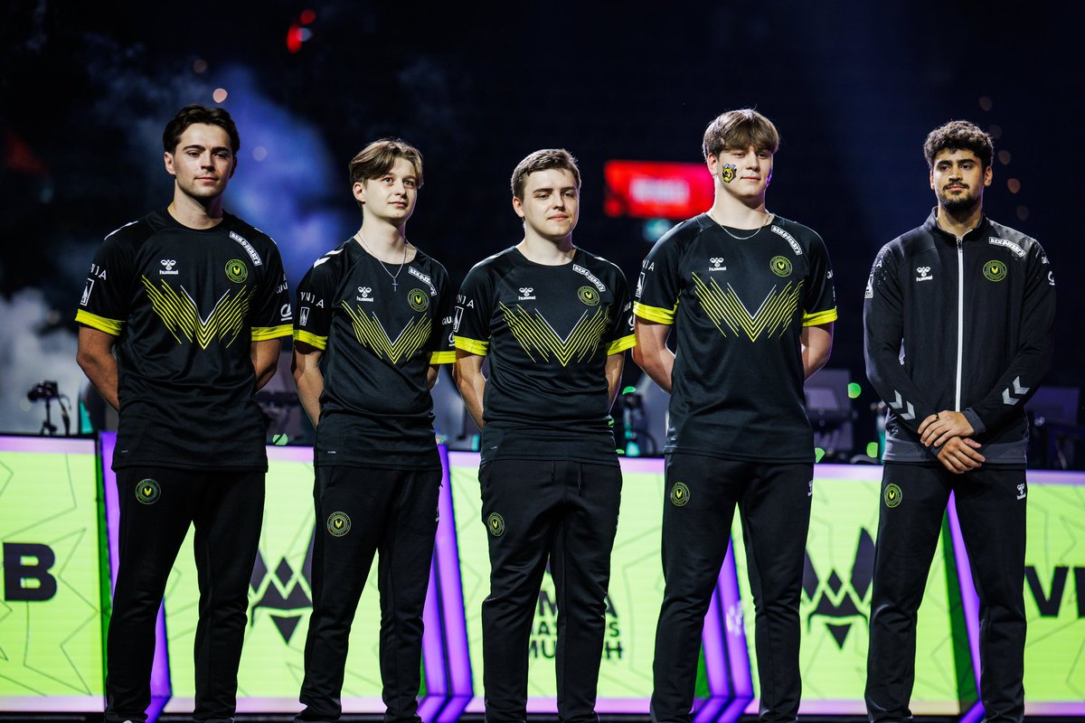 Hey,

While still in talks with <a href="/TeamVitality/">Team Vitality 🐝</a>, they’ve allowed me to explore options for 2025

I improved a lot on my leadership and communication this year, vods available on request

You can dm me or my agent <a href="/raphlq/">Raphaël</a>