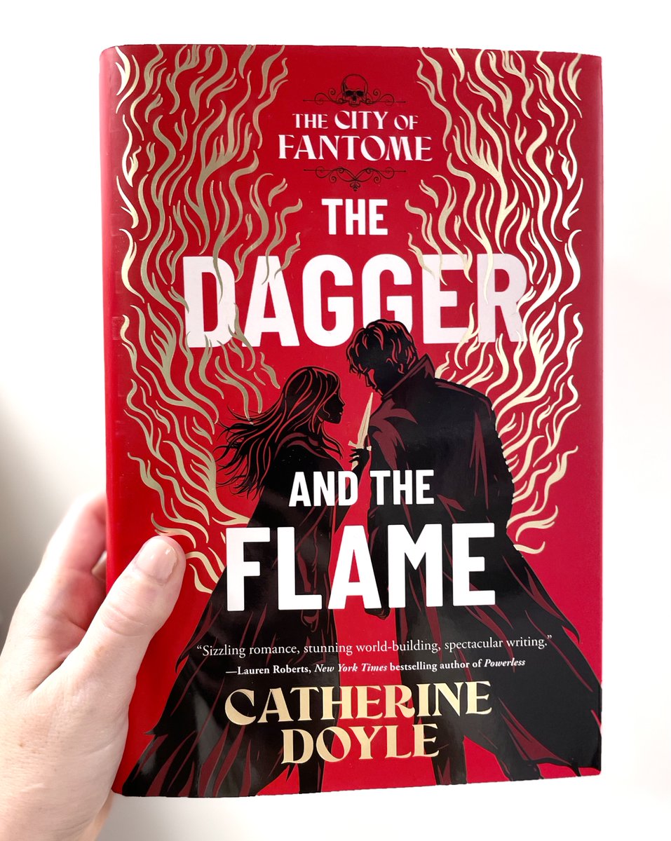 Happy #BookBirthday to #TheDaggerAndTheFlame by <a href="/doyle_cat/">Catherine Doyle</a>!! 🔥🗡️ bit.ly/4epLPhO