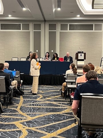 ukcares1's tweet photo. Co-Chairs Erin Haynes, DrPH (UK) and Trevor Penning, PhD (UPENN) @UPennCEET_CEC led an afternoon of Science &amp; Community Engagement sessions of environmental health science researchers, scientists, and community members at the annual NIEHS EHSCC meeting in Baltimore. https://t.co/DqShzJgkql