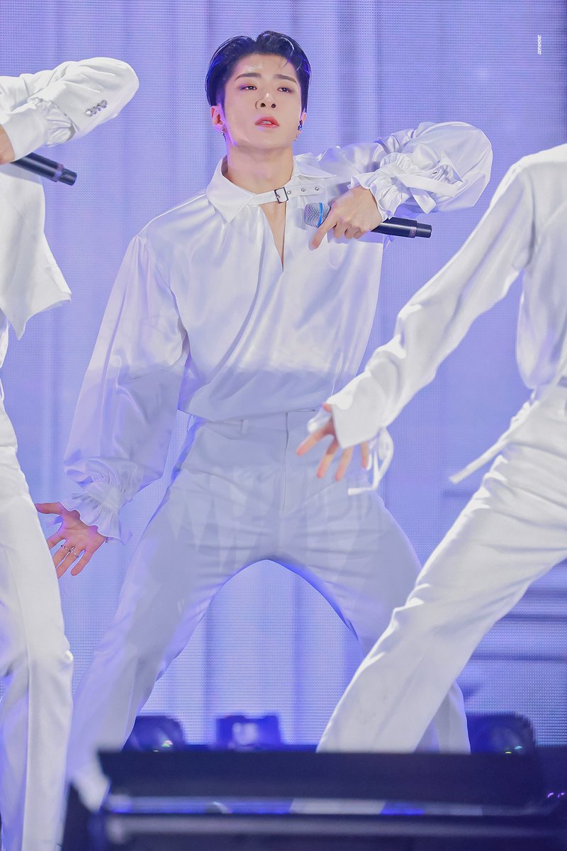 dopamine950123's tweet photo. 240812

🧚🏻‍♂️

#온앤오프 #ONF #와이엇 #WYATT #심재영 #BYE_MY_MONSTER #BEAUTIFUL_SHADOW https://t.co/QoJ2HWfJnW