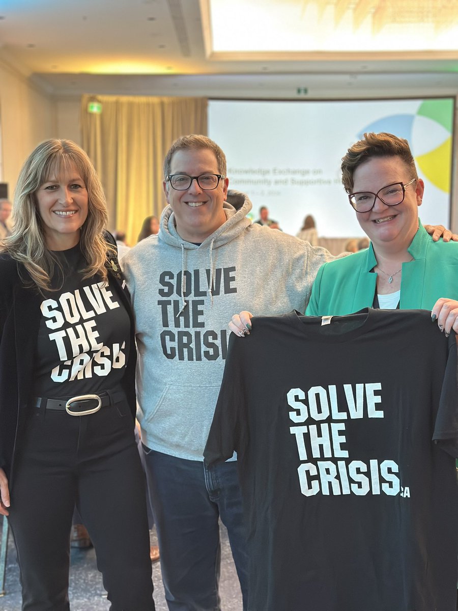 At the AMO Knowledge Exchange on Community and Supportive Housing. Great to connect with my amazing colleagues from Burlington and Guelph - we are all experiencing the homelessness crisis in our communities and are calling on the Province to #SolveTheCrisis