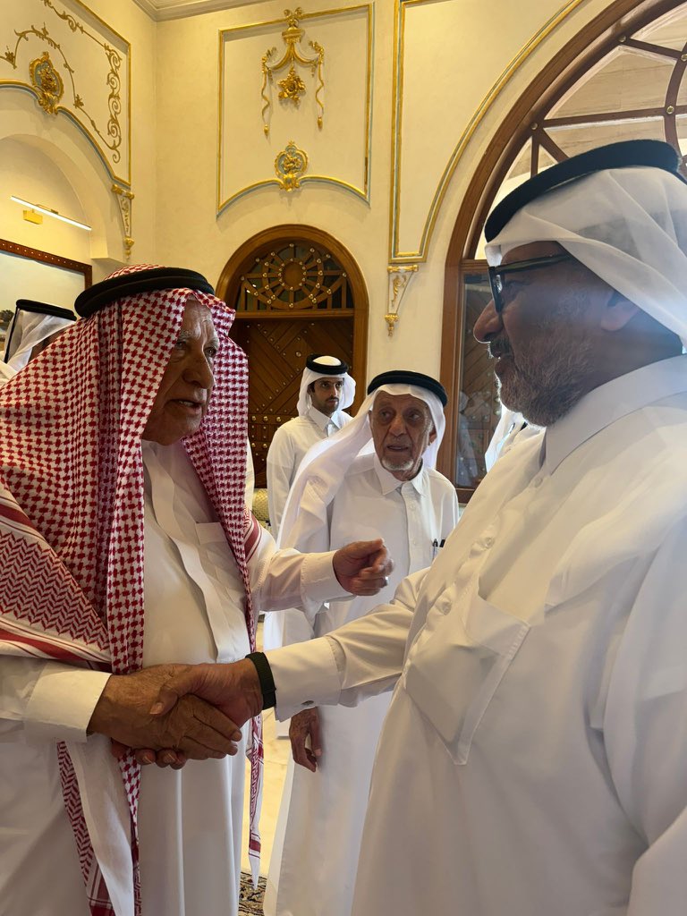 h_a_m_albalushi's tweet photo. (وَمَا عِندَ اللَّهِ خَيْرٌ لِّلْأَبْرَارِ)
أحسن الله عزاءكم وغفر الله لها ورحمها وعوضها جنات النعيم.. وربط على قلوبكم.. والحمد لله على قضائه وقدره..

قدم الوجيه علي بن محمد البلوشي تعازيه وابنائه أثناء زيارته مجلس سمو الشيخ فيصل بن قاسم الـ ثاني وأخوته الشيخ حمد  والشيخ عبدالله وكافة اسرة الـ ثاني اليوم بالغرافة قطر .
وفاة والدة الجميع الشيخة (هيا بنت محمد بن ثاني آل ثاني ) الله يرحمها ويغفر لها ويثبتها عند السؤال ويلهم الصبر والسلوان .