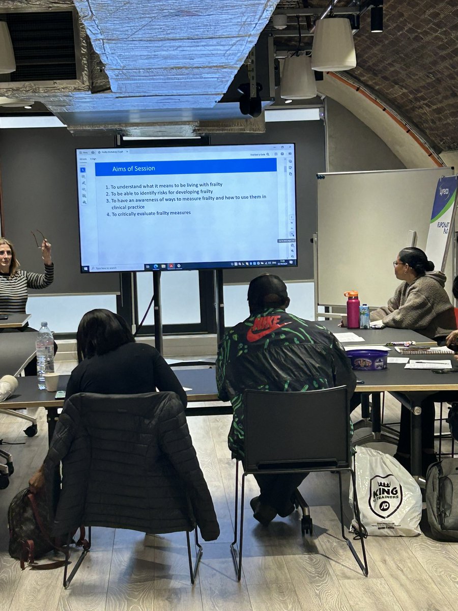 Kelly Mitchell💙 tweet media