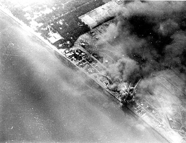 Arab_Intel's tweet photo. 🇹🇳 #DevoirDeMémoire | Il y a 39 ans, le 1er octobre 1985, #Israël bombardait Hammam Chott en #Tunisie, causant des dizaines de victimes. 

Ce bombardement visait le siège de l’OLP (Organisation de Libération de la Palestine), accusée par #Israël d’avoir organisé des attaques. 

La #Tunisie, qui accueillait l’OLP, est le seul pays du Maghreb à avoir été frappé sur son sol par #Israël.